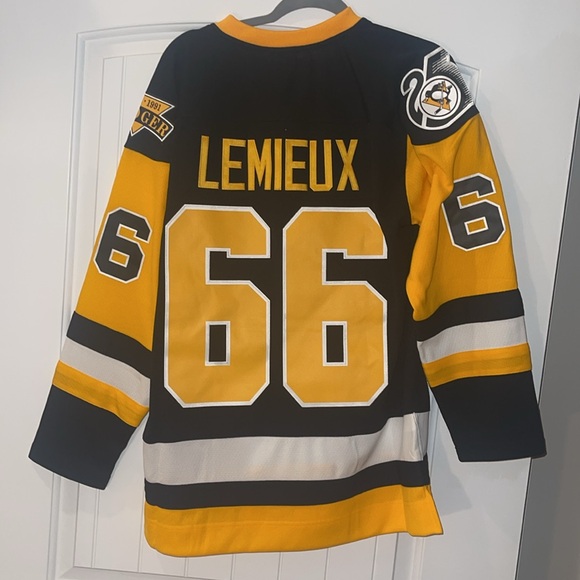 ❗️MITCHELL AND NESS 1992 STANLEY CUP COMMERMATJVE JERSEY❗️ - Picture 3 of 7